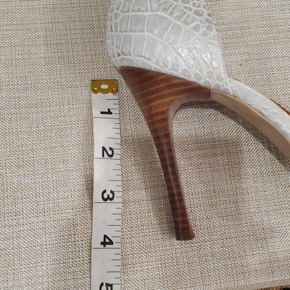 ❤✨HOST PICK✨ Vintage 90s alligator pump - Picture 5 of 6